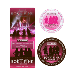 Zestaw holograficzna przypinka i naklejka BLACKPINK [BORN PINK] IN CINEMAS (wersja 2) + BILET GRATIS!